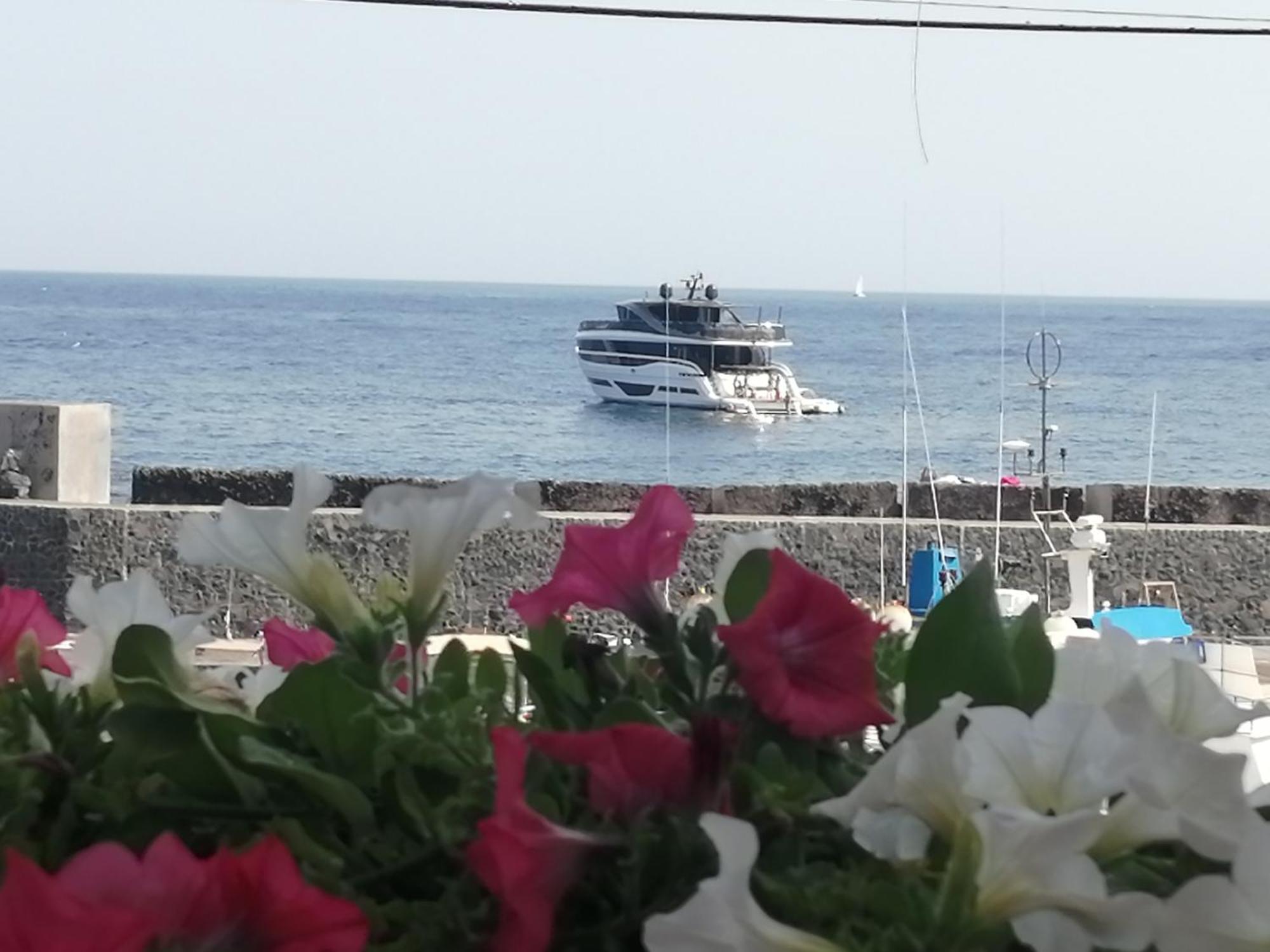 Acirealevacanze - Romantica Camera Sul Mare Экстерьер фото